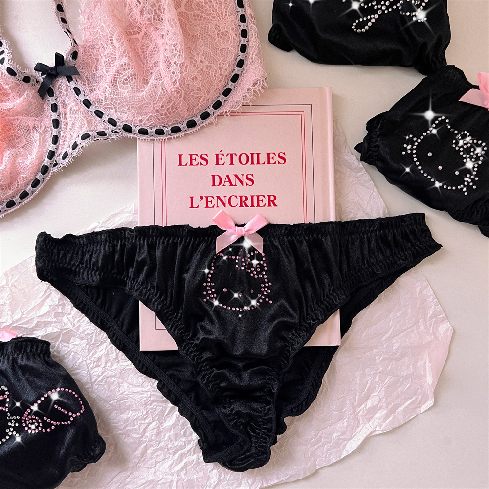 Girl's Dream Kitty diamante satinado brillante escritos de las mujeres del estiramiento sexy Tanga