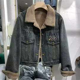 欧货牛仔外套女加绒港风字母夹克2025秋冬季新款羊羔派克服棉衣潮