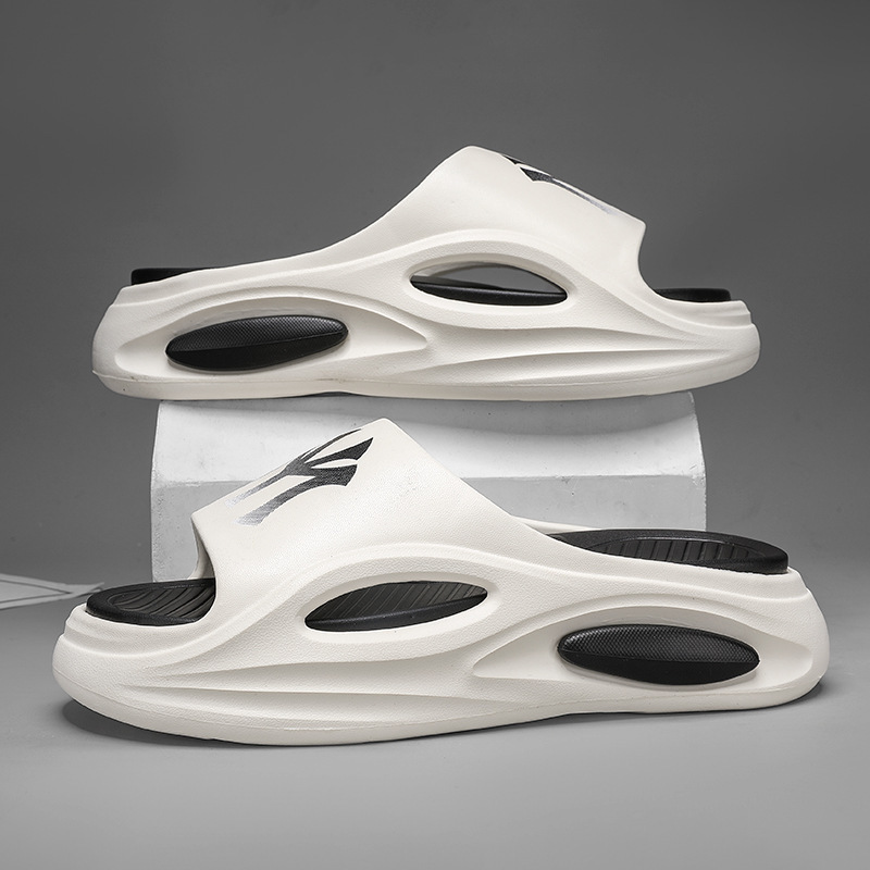 Zapatillas para hombres de verano nuevas marcas de moda para pisar la sensación deportiva de excremento de zapatos de playa para parejas caseras zapatillas frías de tamaño grande