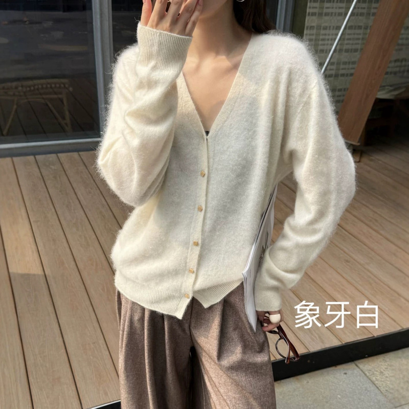 White cashmere wool brushed soft V-neck cardigan for women, 2026 autumn and winter new versatile knit top