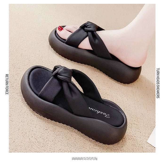 2024 новый внешний вид сетка красная толстая подошва модная повседневная дикая старшая леди чувство летняя мягкая подошва противоскользящие тапочки