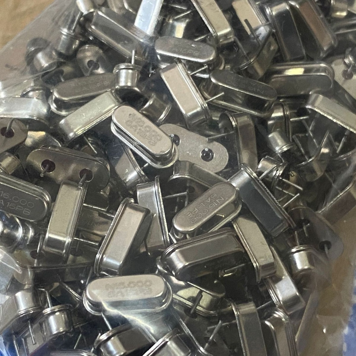 直插无源晶振HC-49S 短脚 4M 6M 8M 12M 16M 25M 24M原装正品