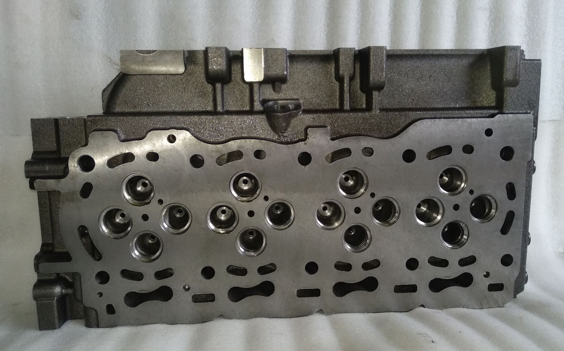 Suitable for Caterpillar C4.4 cylinder head engine cylinder head assembly parts, available for wholesale