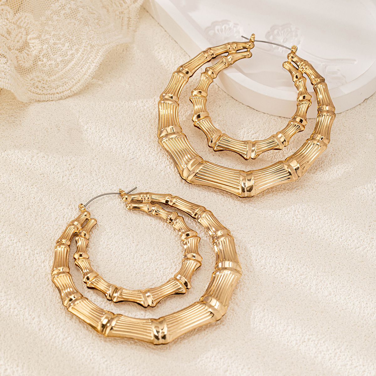 1 Pair Quantity Holiday, Daily Occasion Alloy Material 1 Pair Elegant Classic Style Bamboo Joint Plating Alloy Earrings