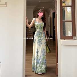 法式绝美荷叶边吊带碎花连衣裙女夏新款温柔度假风气质长裙子涤纶