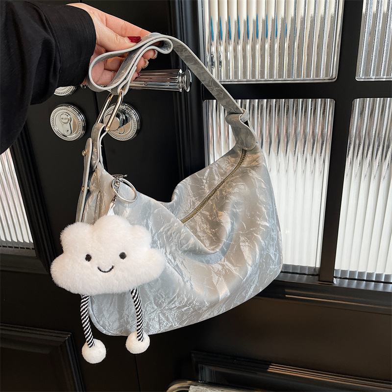 2024 New Large Capacity Commuter Bag Spring & Summer Versatile Casual Crossbody Bag Cute Pendant Fashion Shoulder Bag for Women