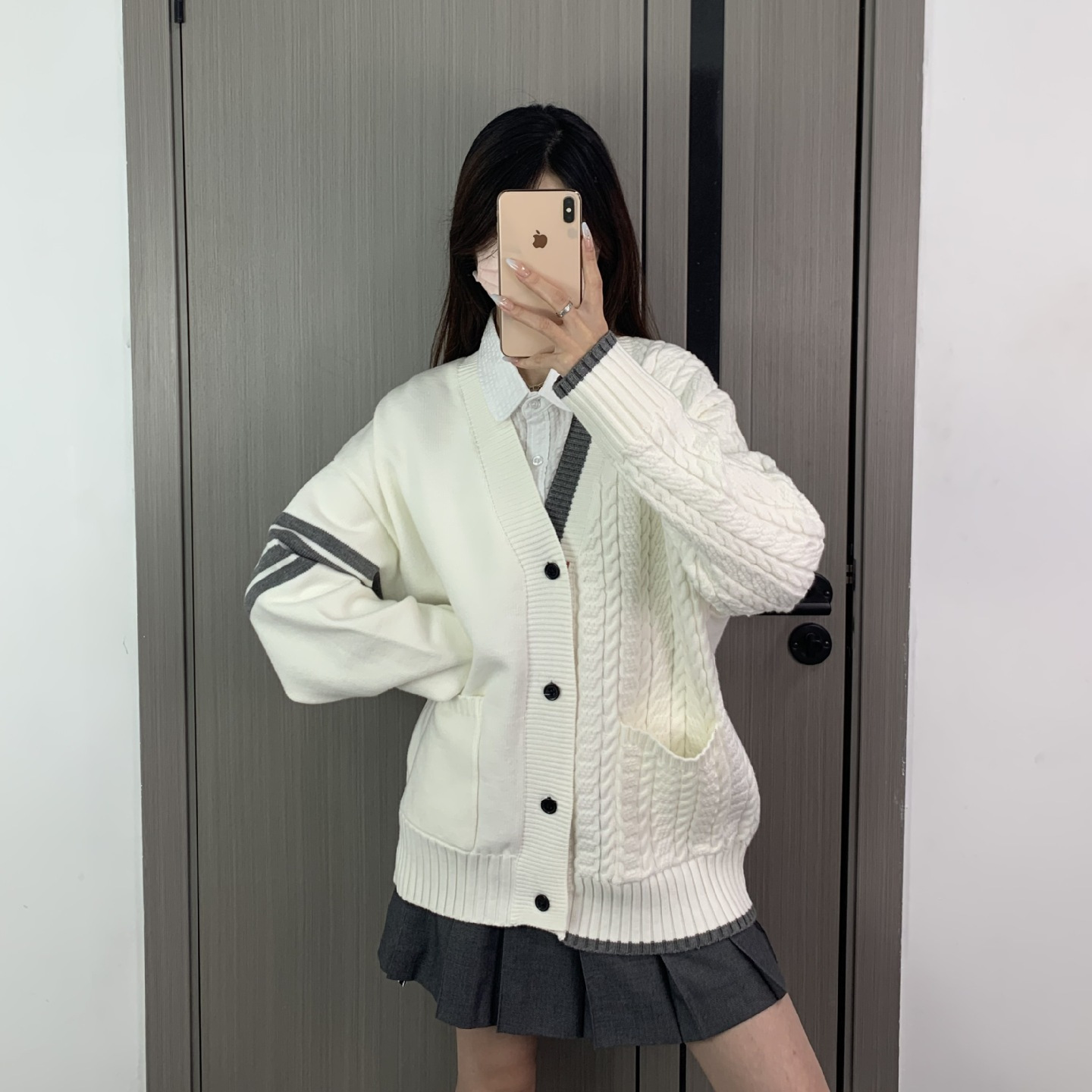 【TB】工厂直销高版本春秋季女款四杠条纹长袖V领毛衣开衫外套