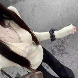 W2F纯欲v领紧身长袖针织衫女秋冬2025新款高级感修身内搭打底衫上