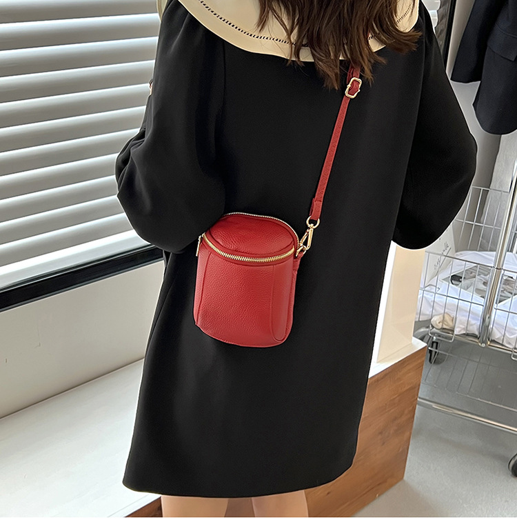 294g Weight Polyester Lining Material Sewing Thread Fashion Element Zipper Closure Type Single Shoulder Strap Strap Type Crossbody Bag Bags Type Casual Occasion Genuine leather Material Solid Color Pattern All Seasons Season Women's Gender Streetwear Style Shell Shape Women's Solid Color Genuine Leather Sewing Thread Zipper Phone Wallets 24