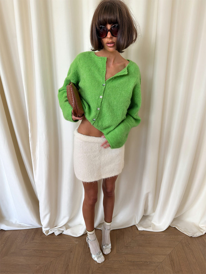 Áo khoác cardigan len nữ dáng rộng một hàng cúc, chất liệu dệt kim mềm mại, phong cách thanh lịch — Màu hồng nhạt (hàng có sẵn), Màu xanh lá cây (có hàng), Màu xanh ô liu (đốm), Màu xanh đậm (Còn hàng) chi tiết 62