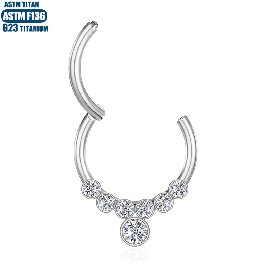 16G labret stud size and finish detail