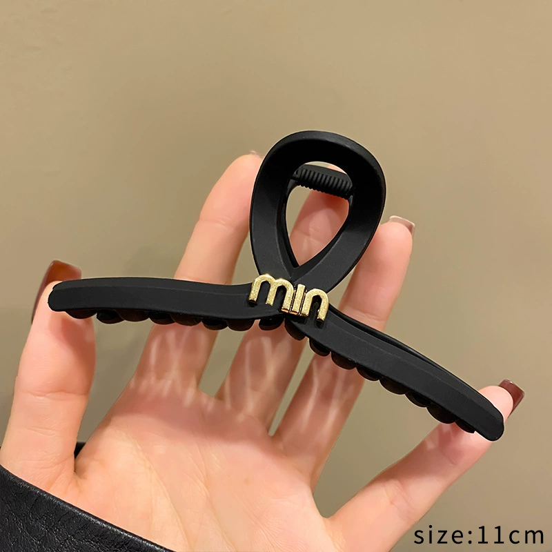 Заколки-грызки Hairgrip, коллекция черный матовый, assorted большие размеры (акула, квадрат, полукруг) 2024