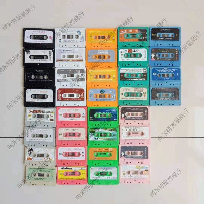 Лента стены ретро ностальгия в отеле бар на фоне декоративной кассеты записи старая лента без упаковки старый голый ремень