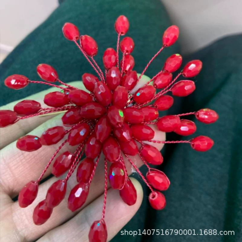 Pearl brooch, gold‑tone lapel pin, floral and snowflake styles, lightweight elegant accessory