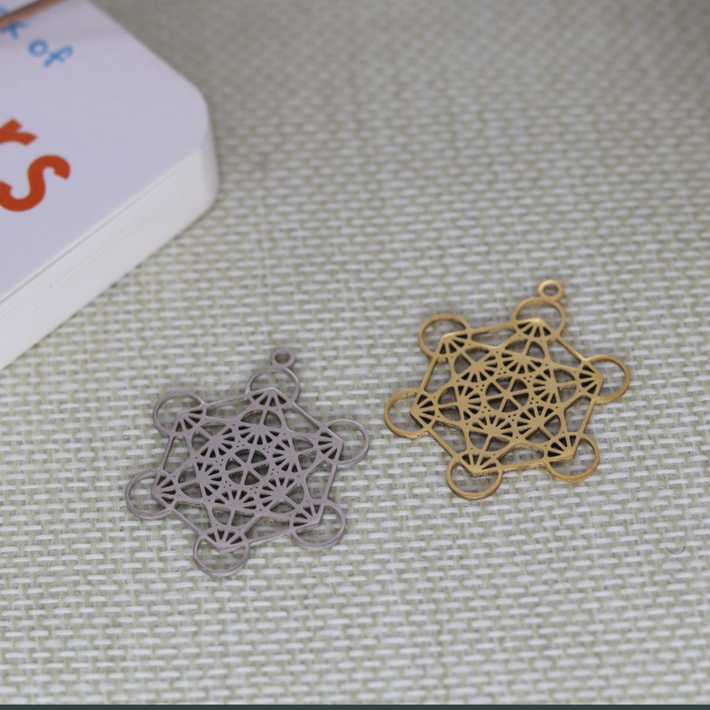 1Pcs Metatron Cube Pendant Mysterious Hexagonal Geometric Shape Yoga DIY Jewelry Accessories