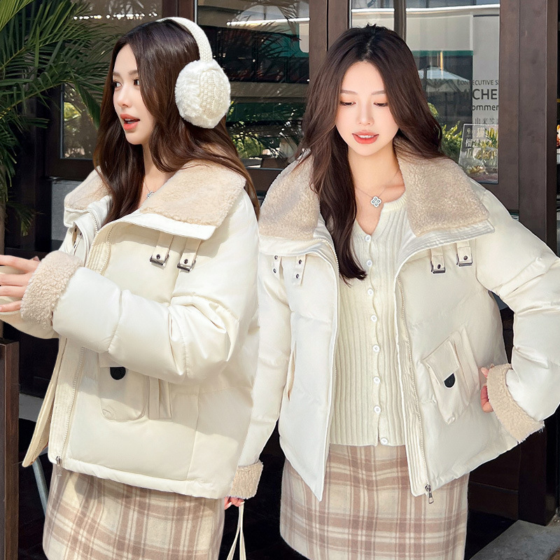 2025 invierno nueva chaqueta de algodón suelta versátil corta abrigo de algodón caliente de moda simple chaqueta de cordero con solapa