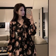 大码法式新款轻奢黑色长袖收腰玫瑰碎花印花连衣裙显瘦