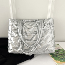 �羳�¿����Ů���������޷��������ذ����r�г����������μ��