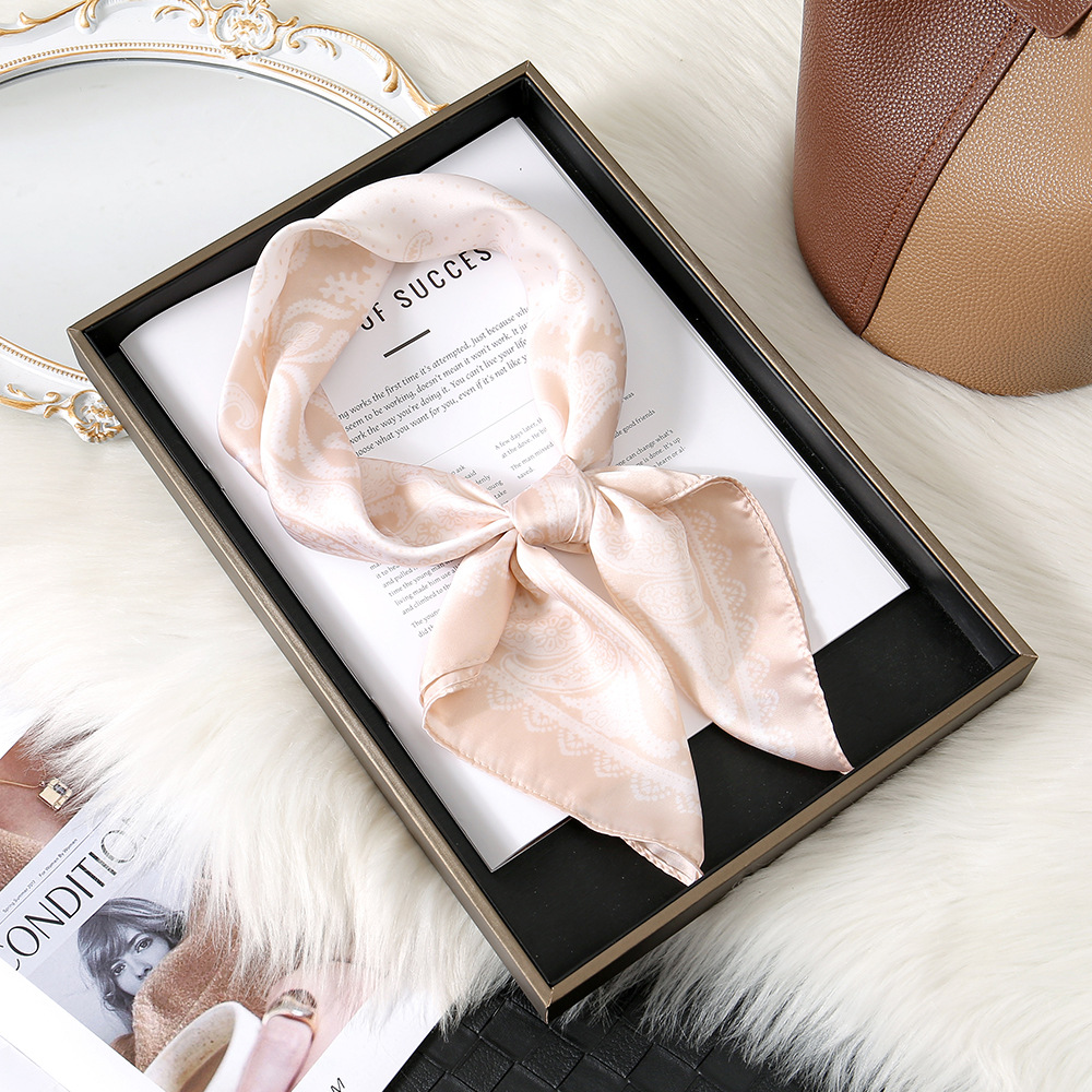 Flor de anacardo europea y americana transfronteriza 70 bufanda de seda de imitación retro todo-fósforo bolsa atada bufanda cuadrada bolsa atada bufanda de seda scarf al por mayor