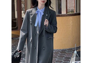 ����ɫ���b�L��Ů2026�����¿�С�����@���^ϥ���L����|��������