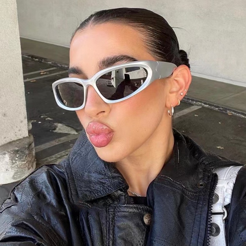 Millennium Future New Y2K Spicy Girl Cycling Punk Sports Network Occhiali da sole rossi Occhiali alla moda da donna_voghion.com