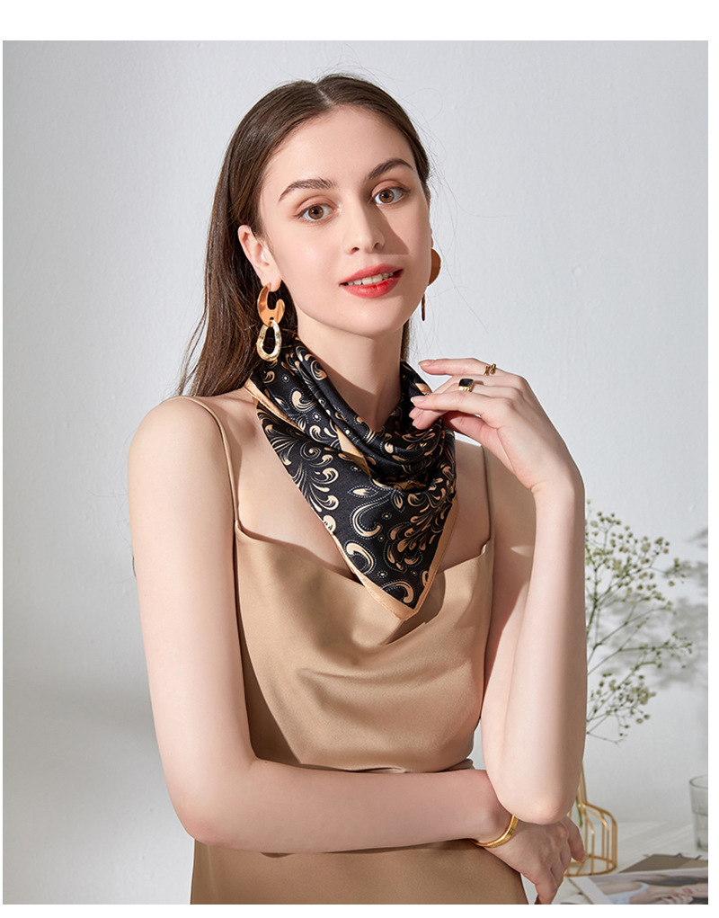 Women's Elegant Color Block Satin Silk Scarf display picture 1
