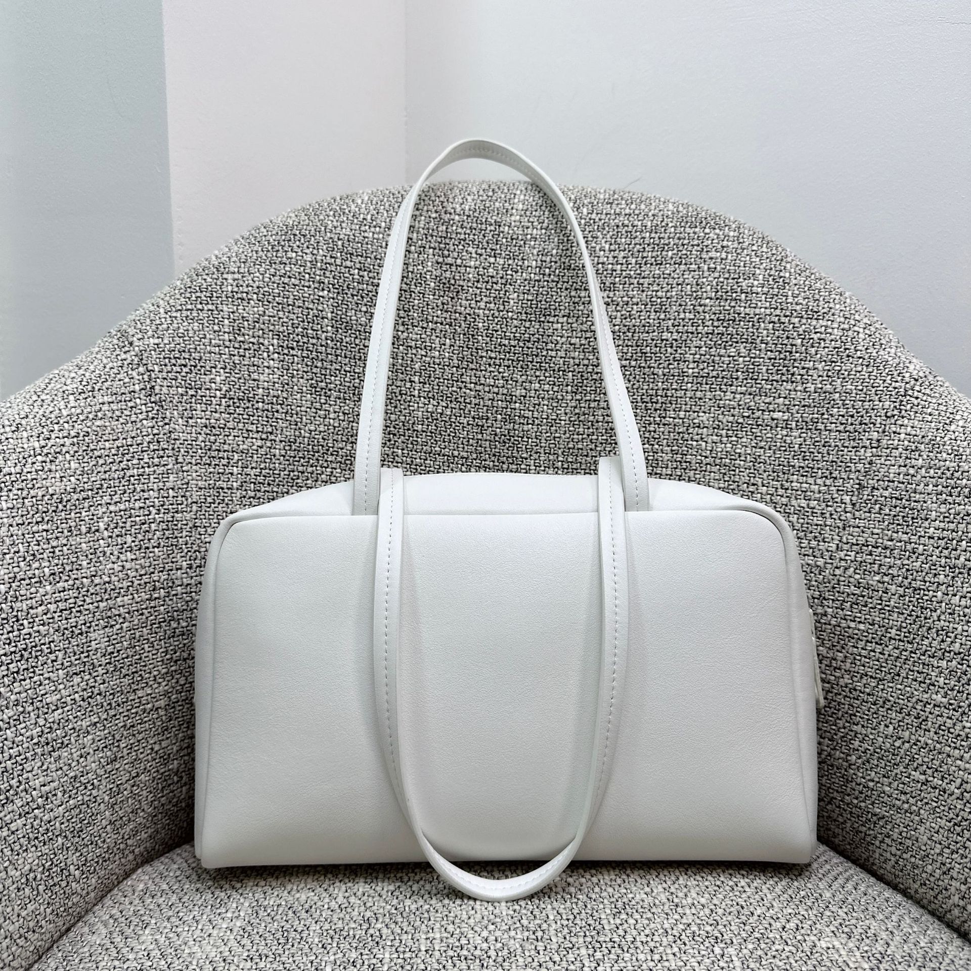 Top Grain Cowhide Astra Bowling Long Handbag TR Minimalist Pillow Bag Shoulder Underarm Commuter Bag for Women - Thumbnail 7