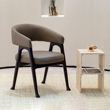 意式轻奢设计师椅子白蜡木家用餐椅北欧实木简约扶手软包书椅成年