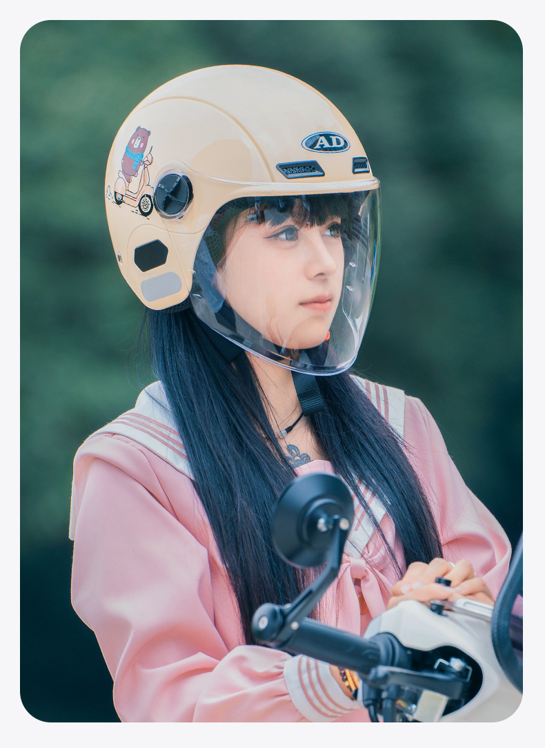 2025 new electric motorcycle helmet 3C certification ladies half helmet autumn and winter warm helmet four seasons universal