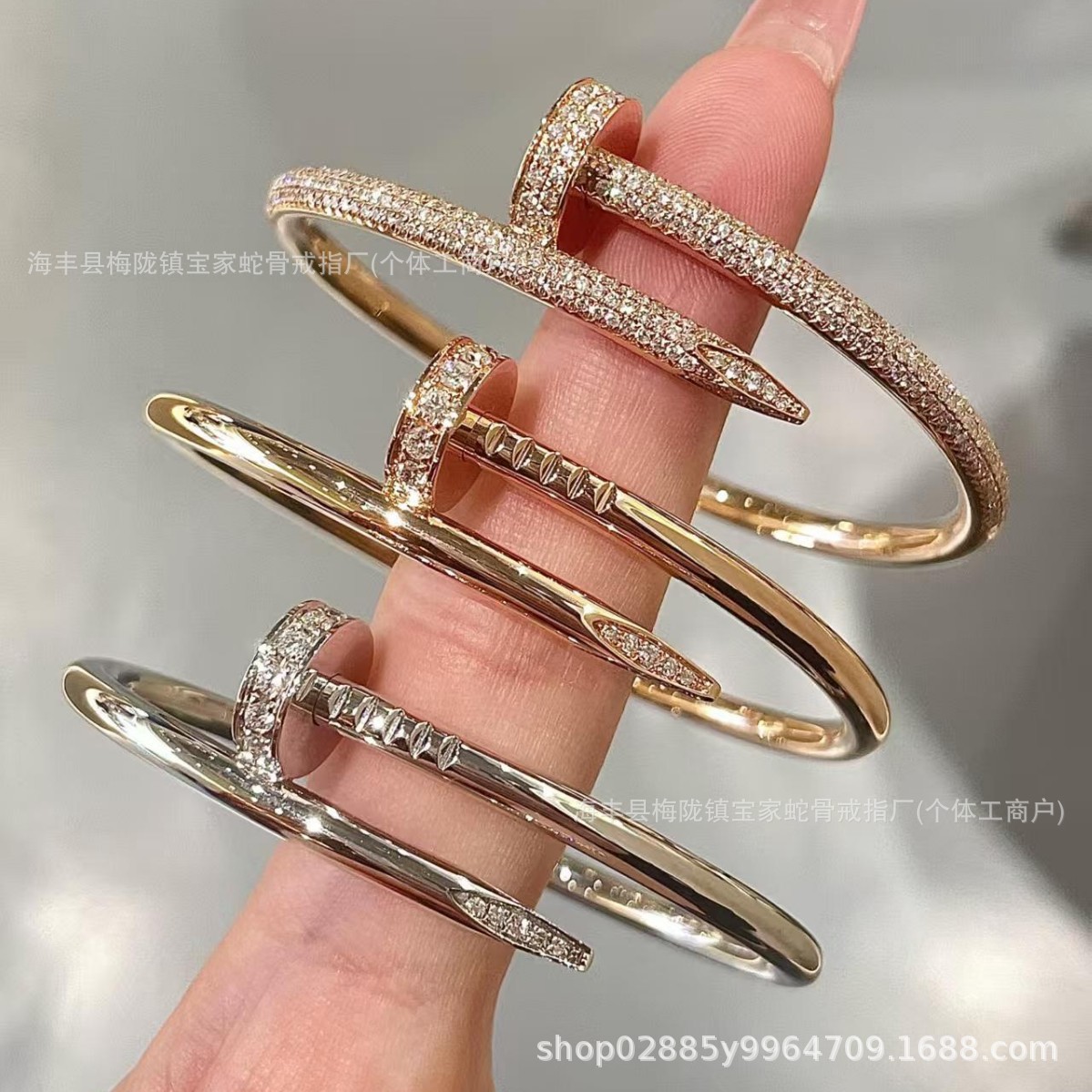 Kaga Classic Stud Bracelet, high-quality 18k rose gold plated, without diamonds, with end diamonds, niche fashion, light luxury bracelet, ins