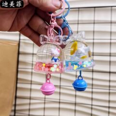オイル入りサンリオビッグ耳犬流砂キーホルダーカーペンダント絶妙なかわいいリボン風鈴クリエイティブペンダント