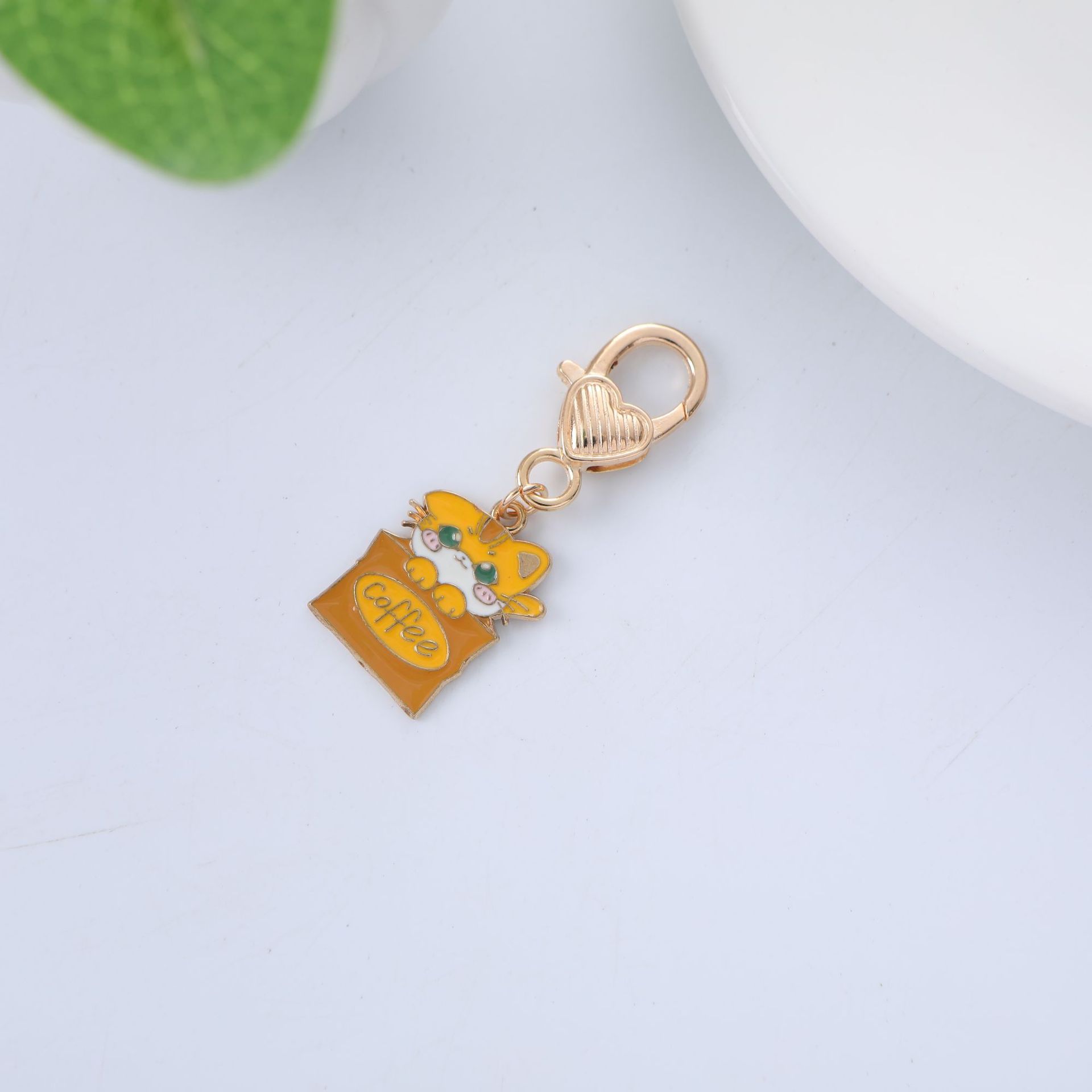 1 Piece Quantity 1 Piece Bag Cat Shrimp Bag Pendant Keychain Metal Women's Cute Bag Pendant Keychain