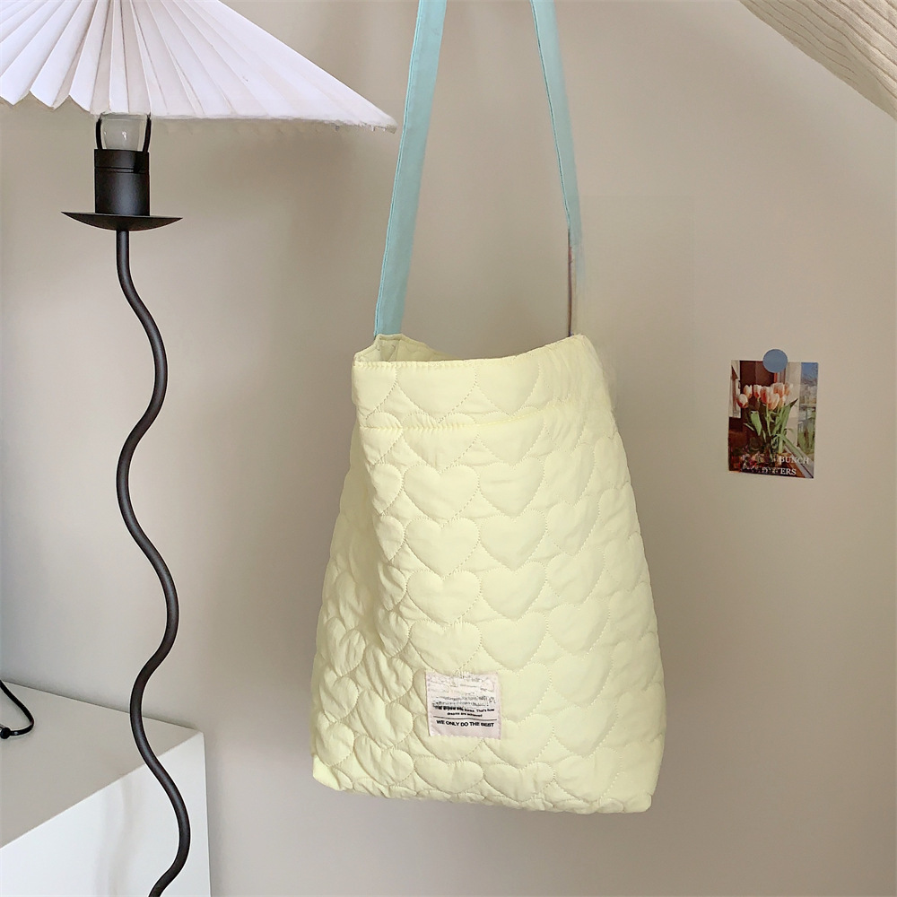 38241 ins new contrast color shoulder bag student female practical large capacity mummy bag quilted shoulder bag female_voghion.com