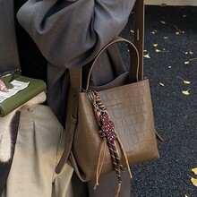 2025�����¿�ʯ�^�yˮͰ��Ů�ٴ�����б����͹ŕr��С�����sͨ��