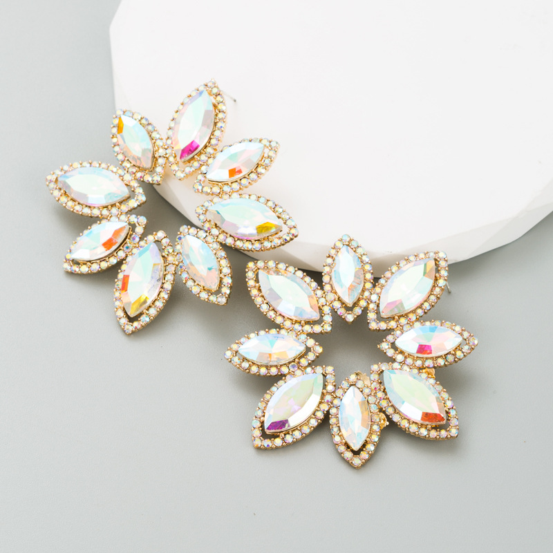 Fashion Flower Alloy Rhinestone Glass Womenu0027S Ear Studs 1 Pair
