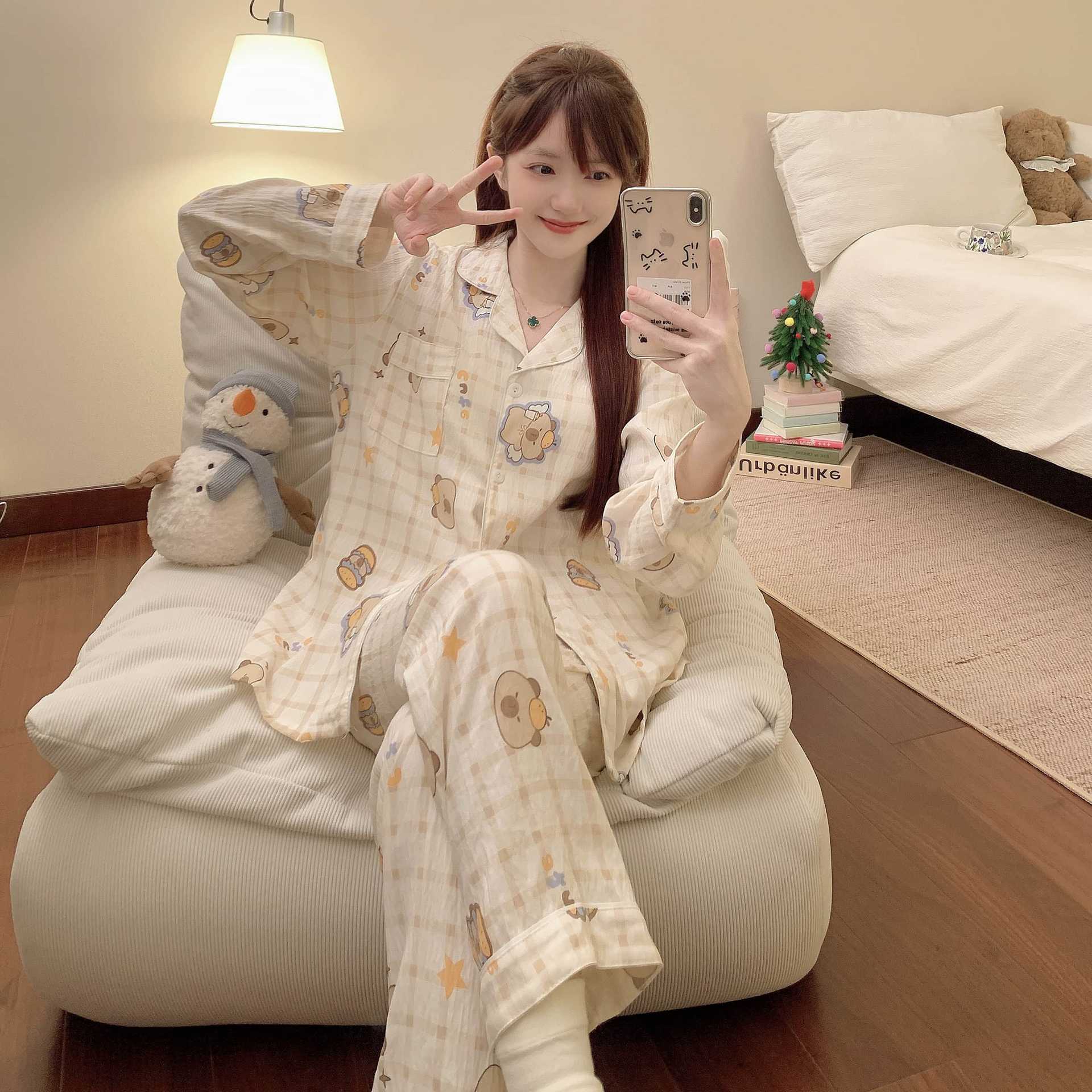 Pijamas al por mayor transfronterizos de primavera y otoño nubes de algodón pantalones de manga larga cardigans lindos con cojín de pecho se pueden usar ropa de hogar