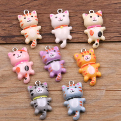 8色15*29mm diy樹脂アクセサリーかわいいアニメ子猫動物ペンダント魅力アクセサリー