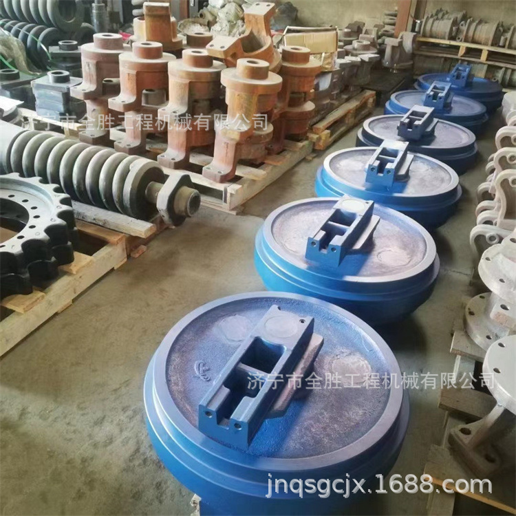 柳挖掘机CLG225支重轮 引导轮 链条  柴油泵总成