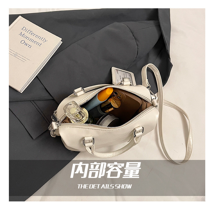 Korean version hand-held bowling bag for women 2025 new retro niche commuting pillow bag versatile single-shoulder crossbody bag undefined