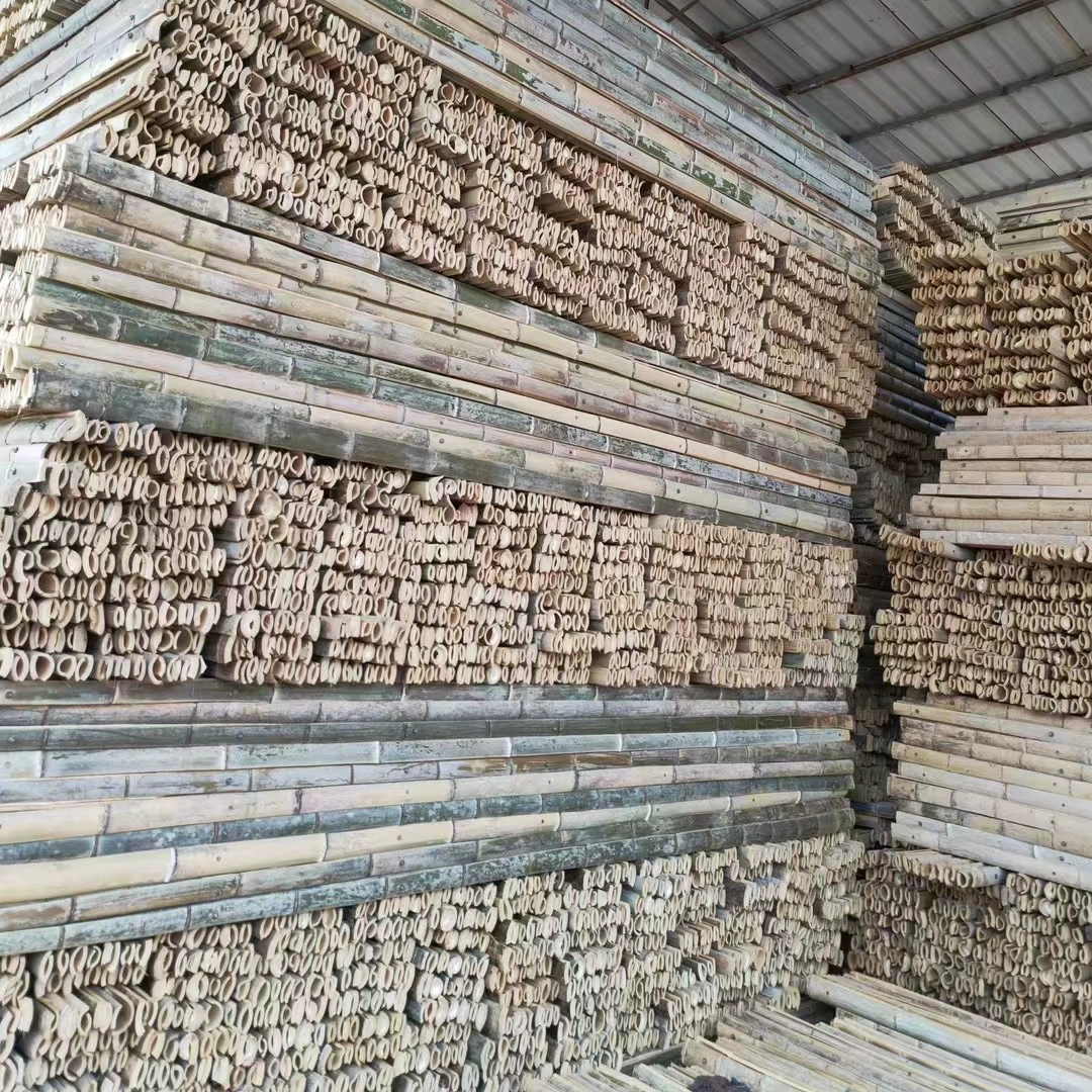 Бамбуковый трамплин для защиты от влаги на строительной площадке