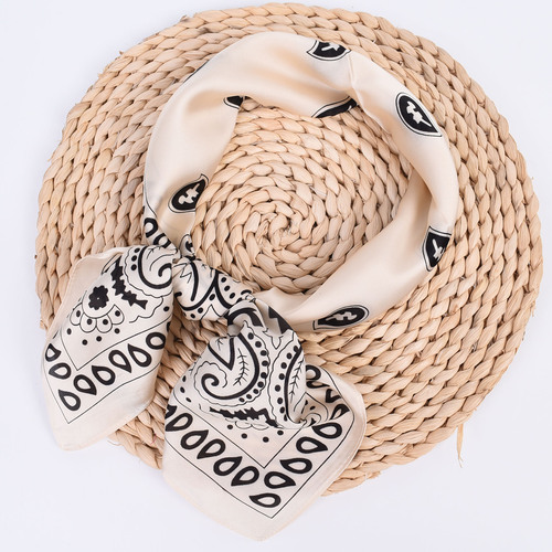  New Paisley Small Cashew Amoeba Satin Silk 70 Silk Scarf Wholesale Small Water Drop Square Scarf
