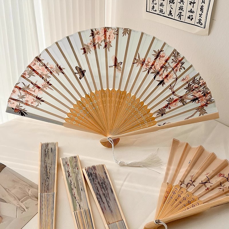 Abanico Plegable Chino Tradicional de Seda y Madera, Plegable y Portátil, para Fotografía Hanfu image 4
