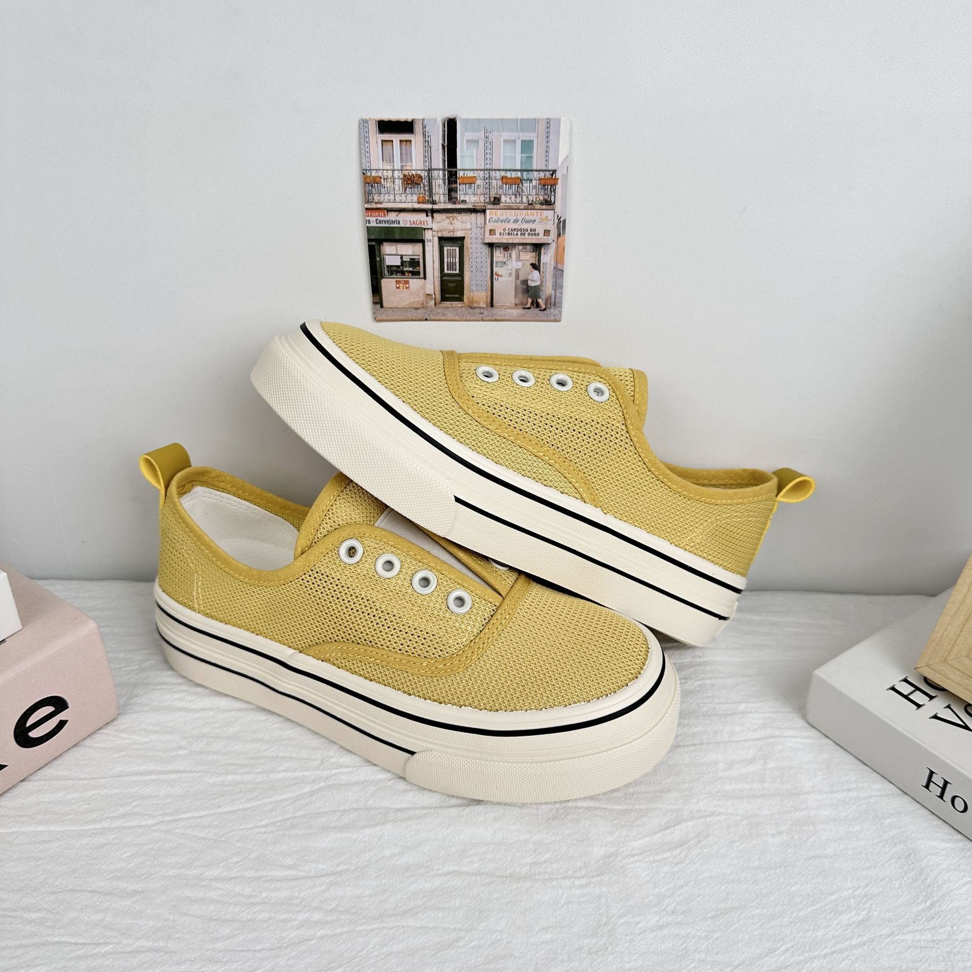 6660 zapatos blancos de un pie de malla para mujeres 2025 nuevos zapatos de malla de verano transpirables de suela gruesa delgada perezosa