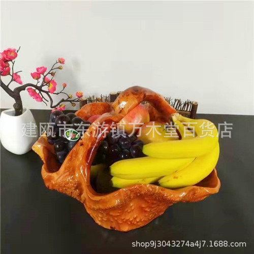 Retro and beautiful household hotel commercial portable fruit basket irregular ornaments handicraft pomegranate root carving fruit basket
