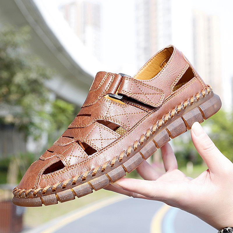 Summer 2023 cross-border plus size handmade genuine leather refreshing beach hole shoes outdoor Street Men's lightweight sandals