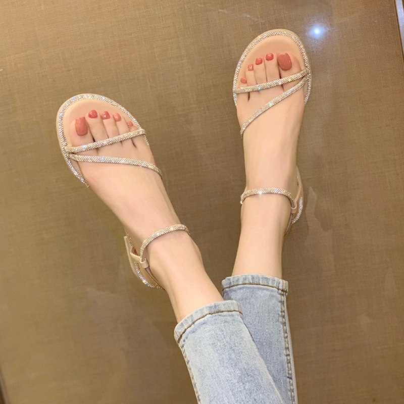 Sandalias planas con diamantes de imitación para mujer, prendas de vestir exteriores de verano, estilo de hadas Ins, falda a juego, sandalias romanas con correa, novedad de 2024