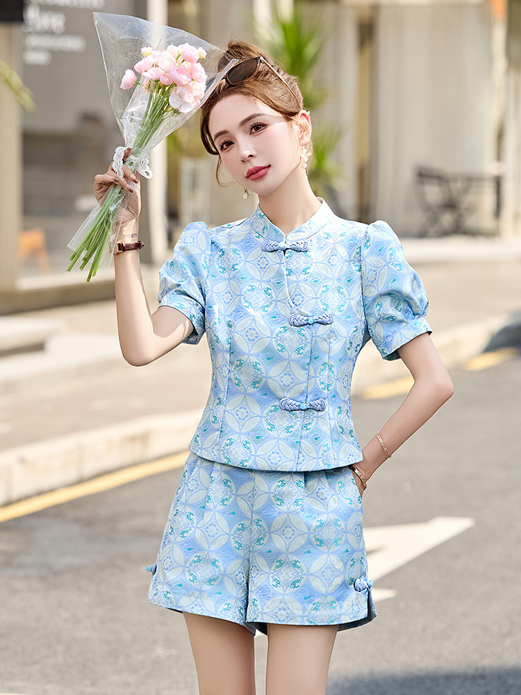 Bộ quần áo nữ mùa hè 2025 áo khoác jacquard quần short hai mảnh phong cách tân cổ điển — Màu xanh lục nhạt, Màu xanh lam, Màu đỏ