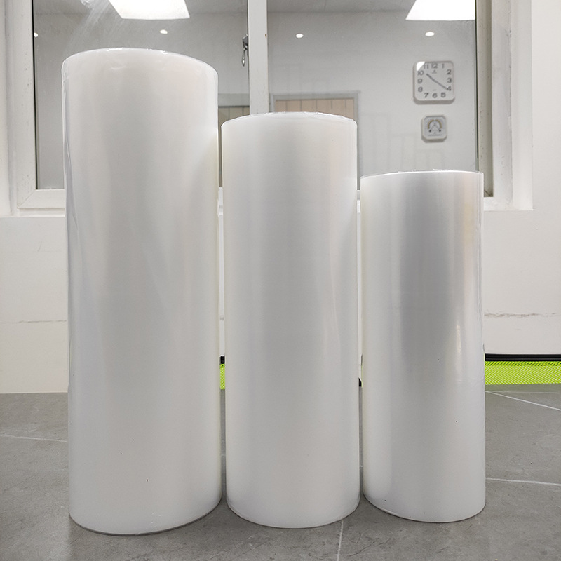 Guangzhou fábrica de procesamiento PE película Termocontraíble embalaje transparente película de sellado de plástico impresión cerveza agua mineral PE encogimiento paño