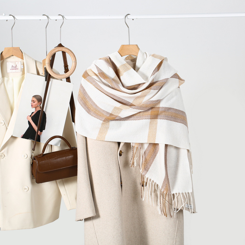 Sügis-talvine külmakindel ja soe narmastega sall. Moodne, lihtne ja mitmekülgne meeste ja naiste ruuduline pikk sall._voghion.com