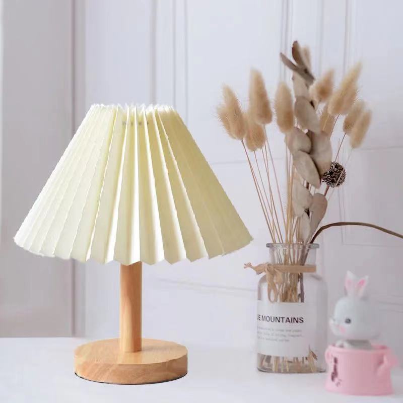 Lámparas de escritorio creativas retro cabezal de cama de madera maciza transfronteriza lámparas de escritorio de vivienda nórdicas lámparas de estilo japonés ins coreano y japonés